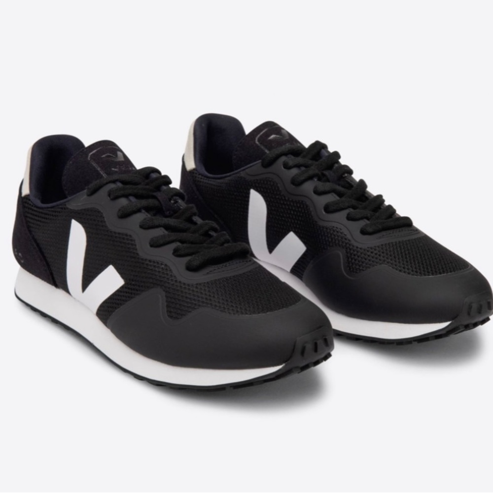 Veja SDU B-mesh, sz US 6, Black & White